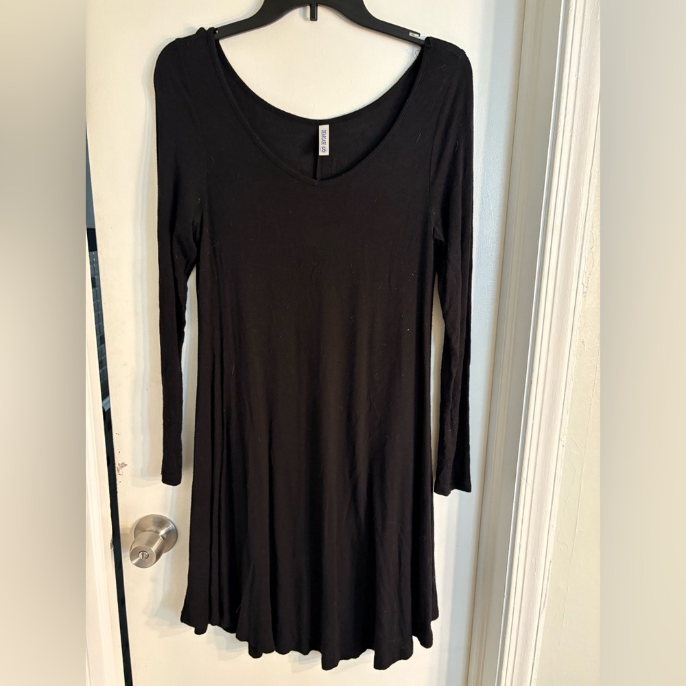 Set of Two: Red and Black Long Sleeve Dress